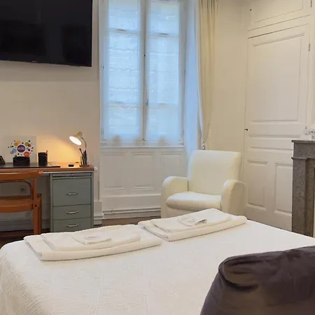 De Charme Au Coeur Du Vieux - Confort & Calme Bed and breakfast Valence (Drome)